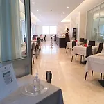 Curtis Hotel 3*