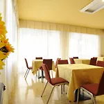 Hotel Curtis 3*