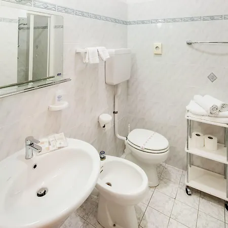 Curtis 3* Alassio
