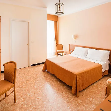 Hotel Curtis