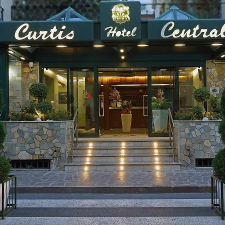 Отель Curtis 3*
