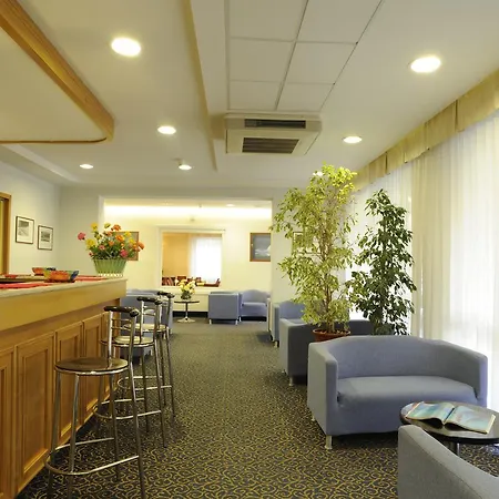 Curtis Hotel