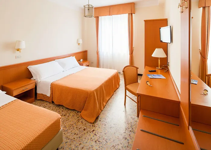 Curtis 3* Alassio
